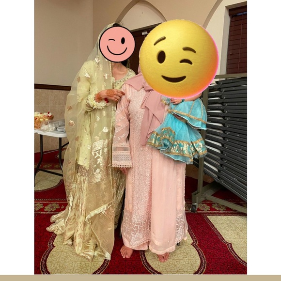 Sharara. Beautiful. Light lime green - Picture 7 of 7